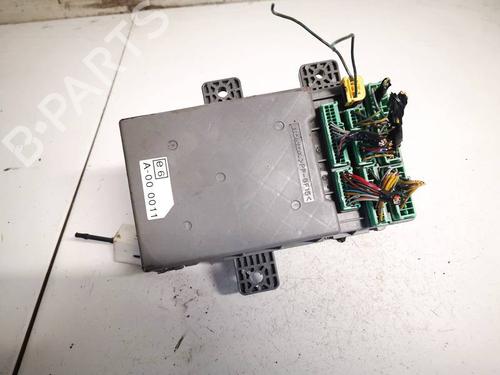 Used Fuse box HONDA CIVIC VIII Hatchback (FN, FK) 2.2 CTDi (FK3) (140 hp) 32615861