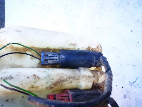 Used Washer pump Washer pump LAND ROVER FREELANDER I (L314) 2.0 DI 4x4 (98 hp) 35567163 35567163