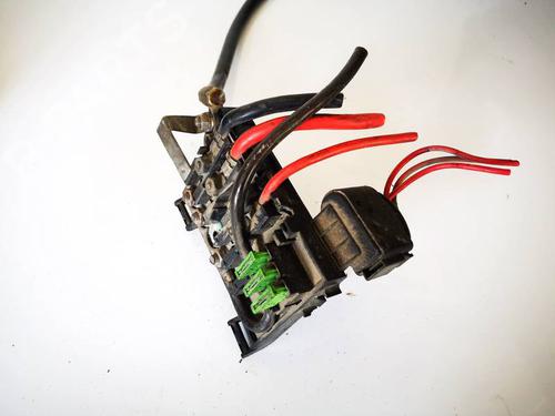 fuse-box-audi-a3-8l1-1996-1997-1998-1999-2000-2001-2002-2003-2004-2005-2006-32566834 main image