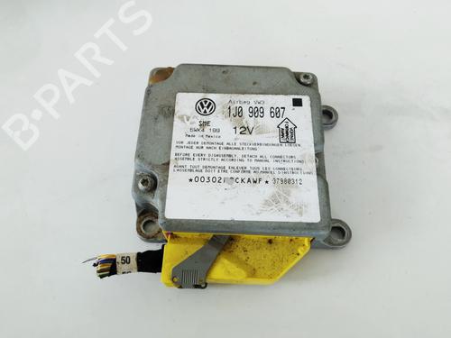 ecu-airbags-vw-passat-b5-variant-3b5-1997-1998-1999-2000-2001-32883455 main image
