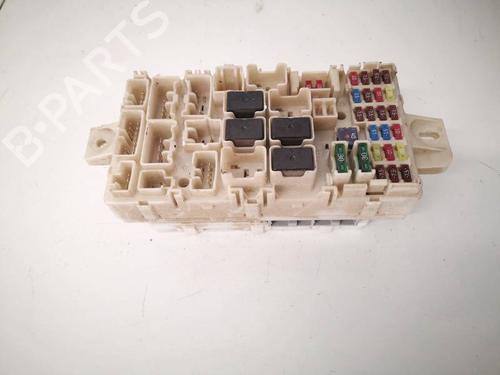 Used Fuse box Fuse box 32533091 32533091