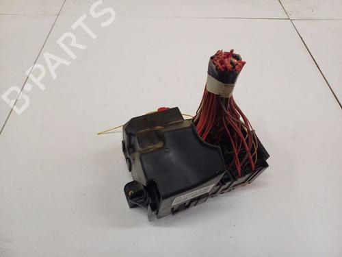 Used Fuse box Fuse box RENAULT LAGUNA III (BT0/1) 2.0 dCi (BT07, BT0J, BT14, BT1A, BT1S) (131 hp) 32552873 32552873
