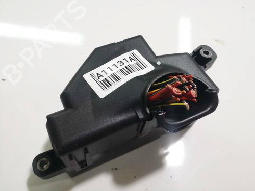 Used Fuse box Fuse box VW GOLF V (1K1) 1.9 TDI (90 hp) 32533671 32533671