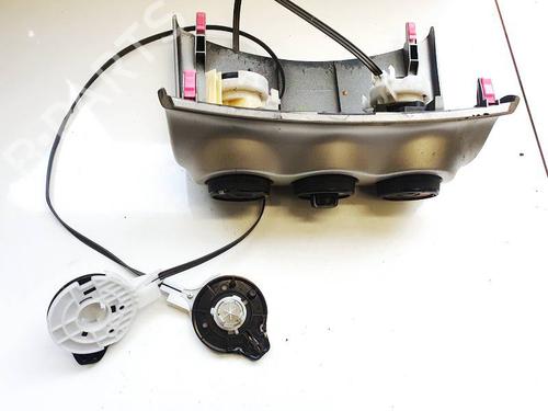 Used Climate control Climate control TOYOTA URBAN CRUISER (_P1_) 1.33 (NSP110_, NSP110) (101 hp) 35312045 35312045