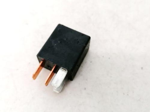 Electronic sensor SUBARU FORESTER (SF_) 2.0 AWD (SF5) | BP33068558M84 - Image 2
