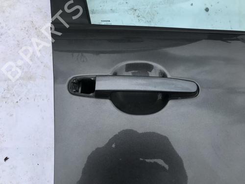 front-right-exterior-door-handle-toyota-corolla-verso-_e12_-2001-2002-2003-2004-2005-2006-2007-35843857 main image