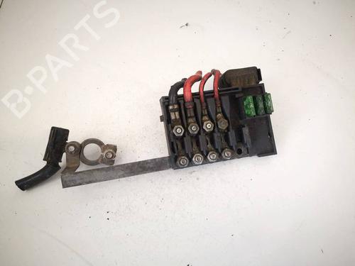 Used Fuse box Fuse box VW BORA I (1J2) 1.9 TDI (110 hp) 32608087 32608087