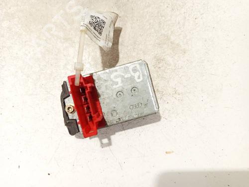 Used Heater resistor Heater resistor AUDI A4 B7 (8EC) 2.0 TDI (140 hp) 34889548 34889548