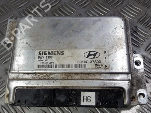 Used Engine control unit (ECU) Engine control unit (ECU) HYUNDAI TRAJET (FO) 2.7 V6 (173 hp) 33496375 33496375