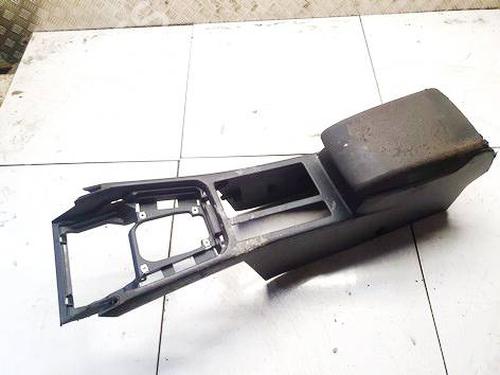 Used Armrest / Center console Armrest / Center console VW PASSAT B8 (3G2, CB2) 2.0 TDI (150 hp) 39999375 39999375