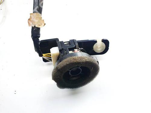 Used Speaker Speaker TOYOTA YARIS (_P9_) 1.4 D-4D (NLP90_, NLP90R) (90 hp) 32584428 32584428