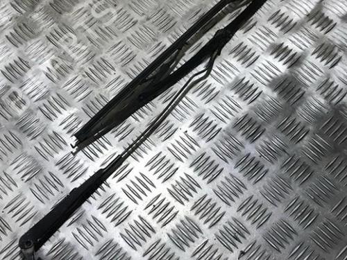 Used Front windshield wiper arm Front windshield wiper arm 33491378 33491378