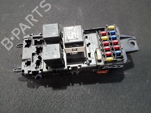 Used Fuse box Fuse box MITSUBISHI CARISMA (DA_) 1.8 GDI (DA2A) (122 hp) 33482103 33482103