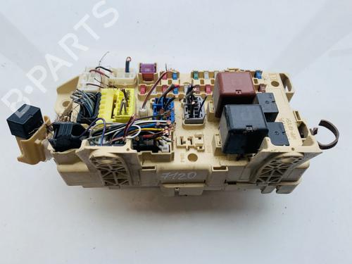 Used Fuse box Fuse box TOYOTA AVENSIS VERSO (_M2_) 2.0 D (CLM20_, CLM20R) (116 hp) 32877477 32877477