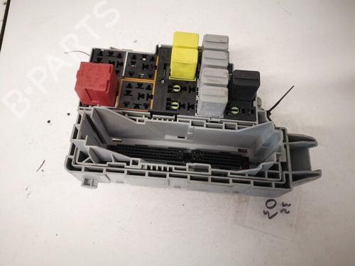 fuse-box-opel-meriva-a-mpv-x03-2003-2004-2005-2006-2007-2008-2009-2010-32914829 main image