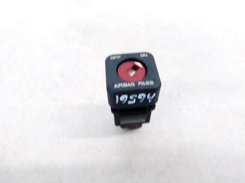 Used Switch Switch TOYOTA AYGO (_B1_) 1.0 (KGB10_, KGB10R) (68 hp) 33077208 33077208