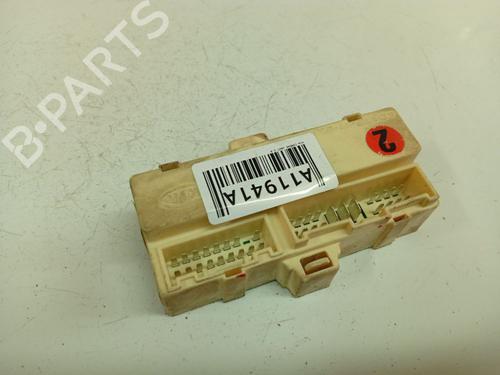 fuse-box-kia-carens-iii-mpv-un-2006-2007-2008-2009-2010-2011-2012-2013-39734883 main image