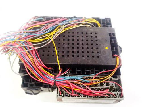 Fuse box VOLVO S60 I (384) D5 | BP32625907E1 - Image 3