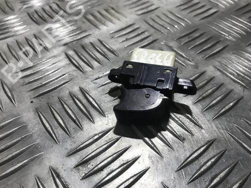 switch-mazda-6-hatchback-gg-2002-2003-2004-2005-2006-2007-2008-33490938 main image