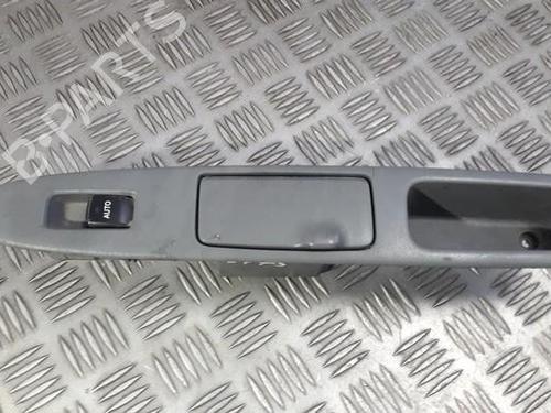 Used Switch Switch TOYOTA AVENSIS VERSO (_M2_) 2.0 D (CLM20_, CLM20R) (116 hp) 33496739 33496739