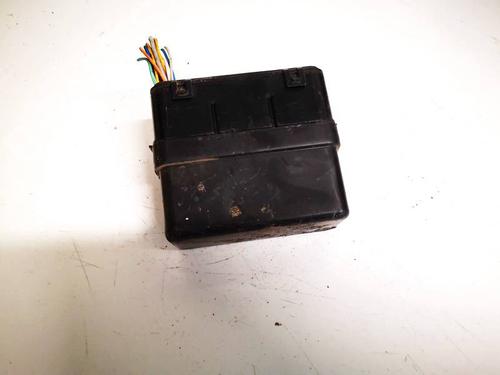 Used Fuse box Fuse box 32582761 32582761