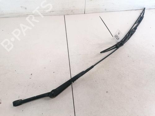 front-windshield-wiper-arm-audi-a4-b5-8d2-1994-1995-1996-1997-1998-1999-2000-2001-32884657 main image