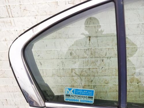 Used Rear right quarter glass Rear right quarter glass 35478813 35478813