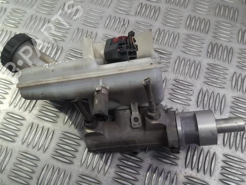 Used Brake master cylinder Brake master cylinder OPEL VECTRA C (Z02) 1.9 CDTI (F69) (120 hp) 35679718 35679718