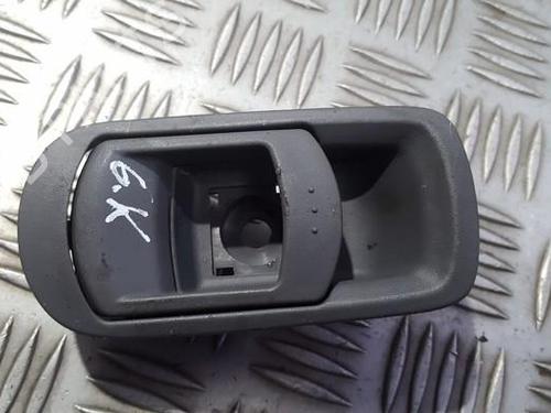 Venstre bagtil invendig håndtag Venstre bagtil invendig håndtag MAZDA 6 Hatchback (GG) 2.0 DI (GG14) (121 hp) 35705769 35705769