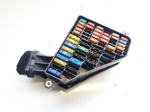 Used Fuse box Fuse box VW POLO IV (9N_, 9A_) 1.9 SDI (64 hp) 32913239 32913239