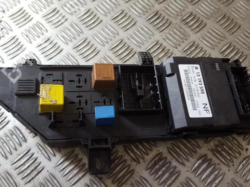 fuse-box-opel-vectra-c-z02-2002-2003-2004-2005-2006-2007-2008-2009-33494592 main image