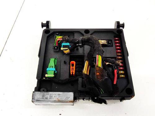 Used Fuse box Fuse box FORD GALAXY I (WGR) 1.9 TDI (90 hp) 32938683 32938683