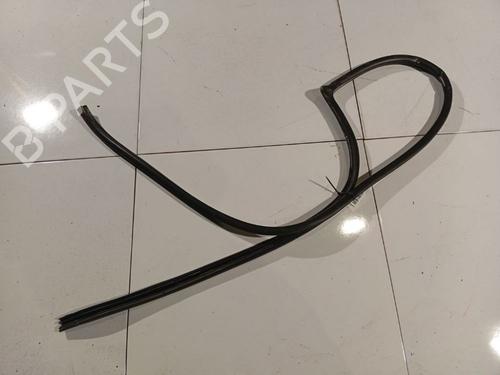 Used Rubber door seal Rubber door seal TOYOTA AVENSIS (_T25_) 2.2 D-4D (ADT251_, ADT251R) (150 hp) 36822272 36822272