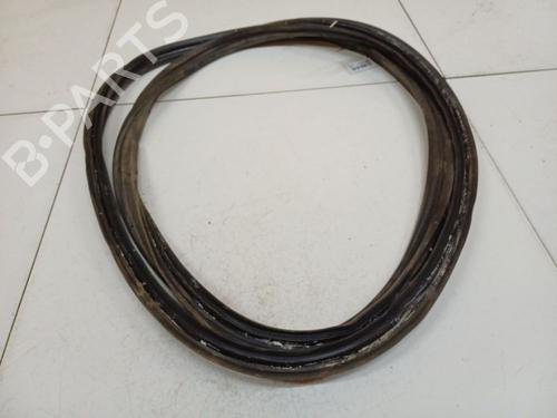 Gummiliste MAZDA 3 (BL) 2.2 MZR CD (BL10) | BP38580750C142 - Image 2