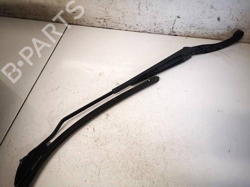 Used Front windshield wiper arm Front windshield wiper arm 36689943 36689943