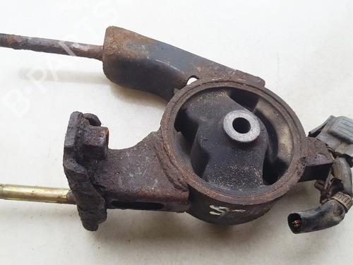 Used Engine mount Engine mount TOYOTA YARIS (_P1_) 1.0 (SCP10_, SCP10R) (68 hp) 33518880 33518880