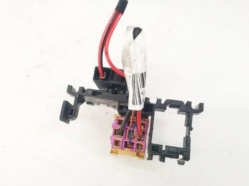 Fuse box AUDI A4 B5 (8D2) 2.4 | BP32587249E1