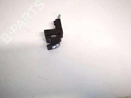 switch-vw-tiguan-5n_-2007-2008-2009-2010-2011-2012-2013-2014-2015-2016-2017-2018-32578132 main image