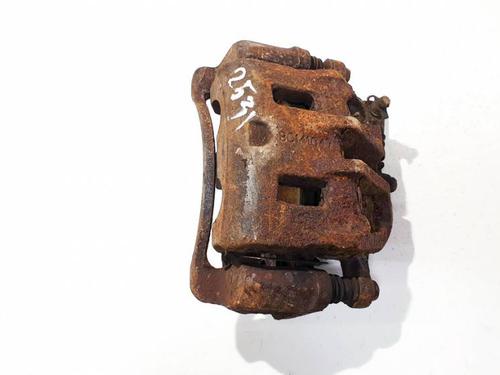 right-front-brake-caliper-hyundai-trajet-fo-1999-2000-2001-2002-2003-2004-2005-2006-2007-2008-35270228 main image