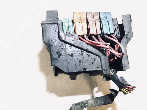 Fuse box RENAULT LAGUNA II (BG0/1_) 1.9 dCi (BG08, BG0G) | BP33070016E1 - Image 2