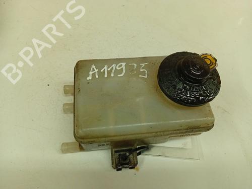 Used Brake fluid reservoir Brake fluid reservoir TOYOTA PREVIA II (_R3_) 2.0 D-4D (CLR30_, CLR30R) (116 hp) 40029370 40029370