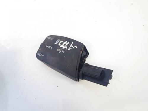 steering-wheel-controls-ford-focus-ii-da_-hcp-dp-2004-2005-2006-2007-2008-2009-2010-2011-2012-2013-35458527 main image