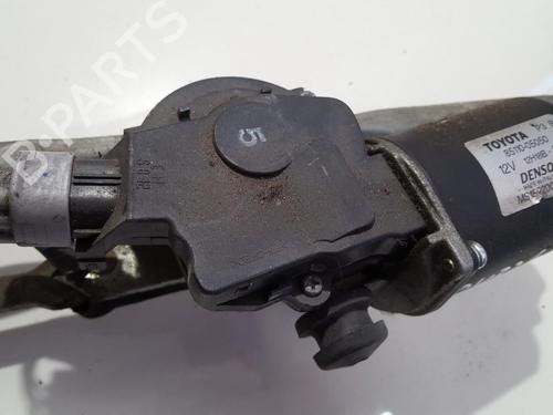 Used Front wiper motor Front wiper motor TOYOTA AVENSIS (_T25_) 2.2 D-4D (ADT251_, ADT251R) (150 hp) 35835339 35835339