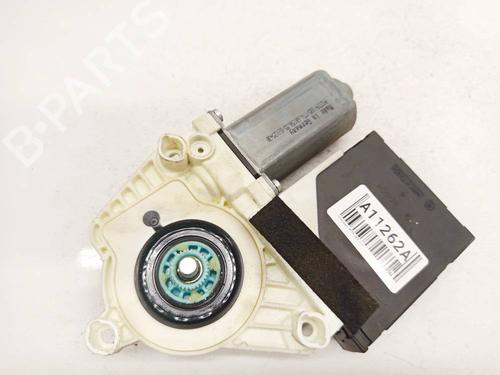 Used Right front window motor Right front window motor VW JETTA III (1K2) 1.9 TDI (105 hp) 34757077 34757077