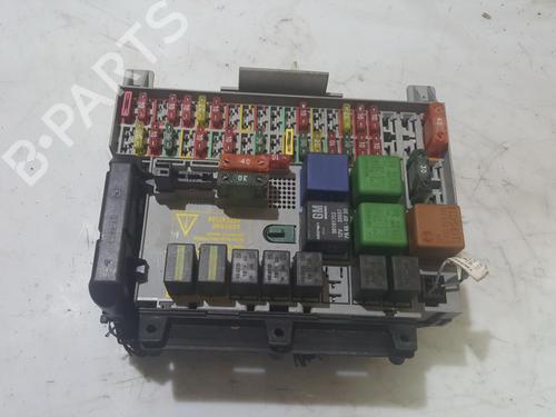 Used Fuse box Fuse box OPEL VECTRA B (J96) 1.8 i 16V (F19) (116 hp) 33505058 33505058
