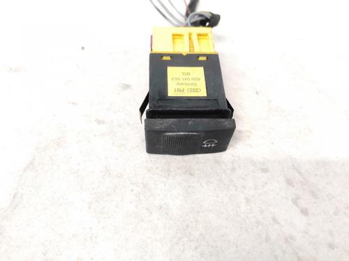 Used Switch Switch AUDI A4 B5 (8D2) 1.9 TDI (90 hp) 35563005 35563005