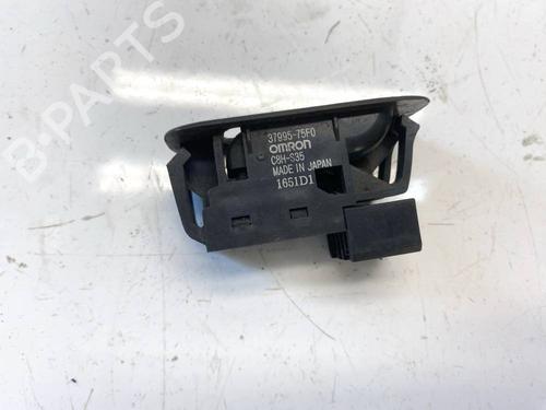 Switch SUZUKI LIANA Hatchback 1.6 i (RH416) | BP32577276I30 