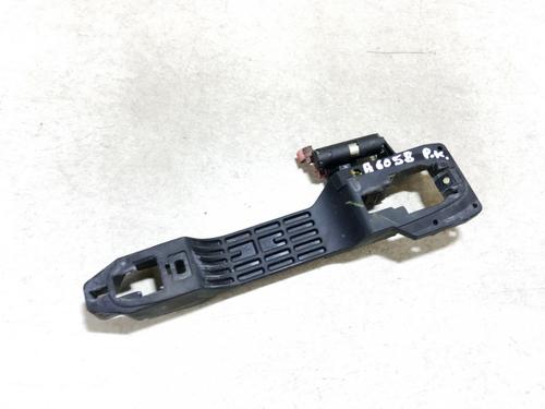 front-left-exterior-door-handle-toyota-corolla-verso-_e12_-2001-2002-2003-2004-2005-2006-2007-35643247 main image