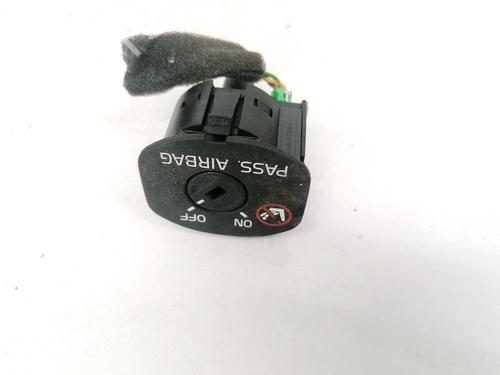Used Switch Switch VOLVO V70 III (135) 2.4 D (163 hp) 32915303 32915303