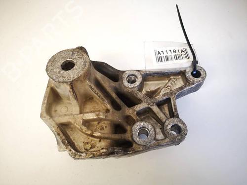 Used Engine mount Engine mount PEUGEOT 407 (6D_) 2.0 HDi 135 (6DRHRH, 6DRHRE, 6DRHRG, 6DRHRJ) (136 hp) 33098460 33098460